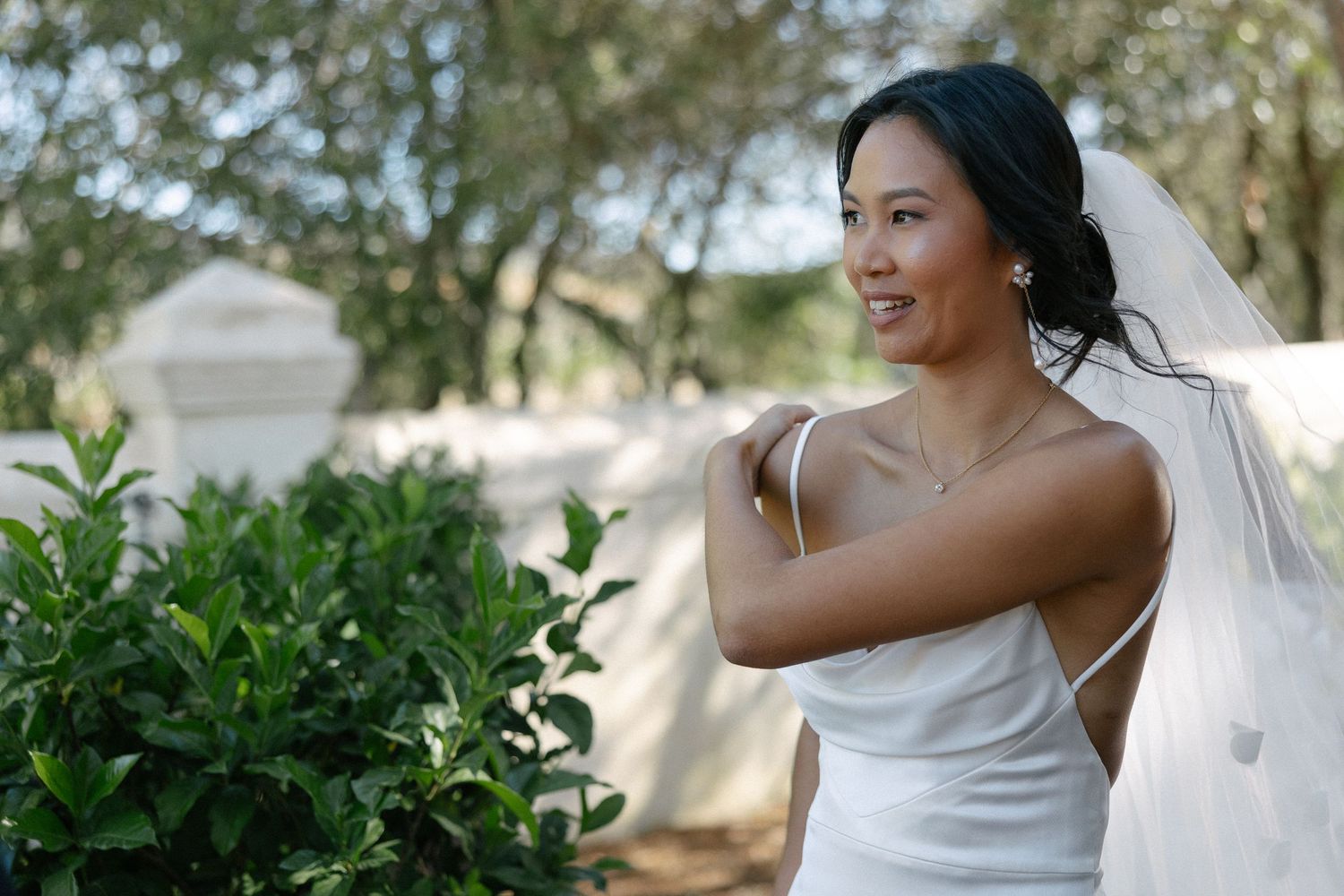 Allert and Lauren at Babylonstoren, documentary wedding photos capturing authentic celebrations.