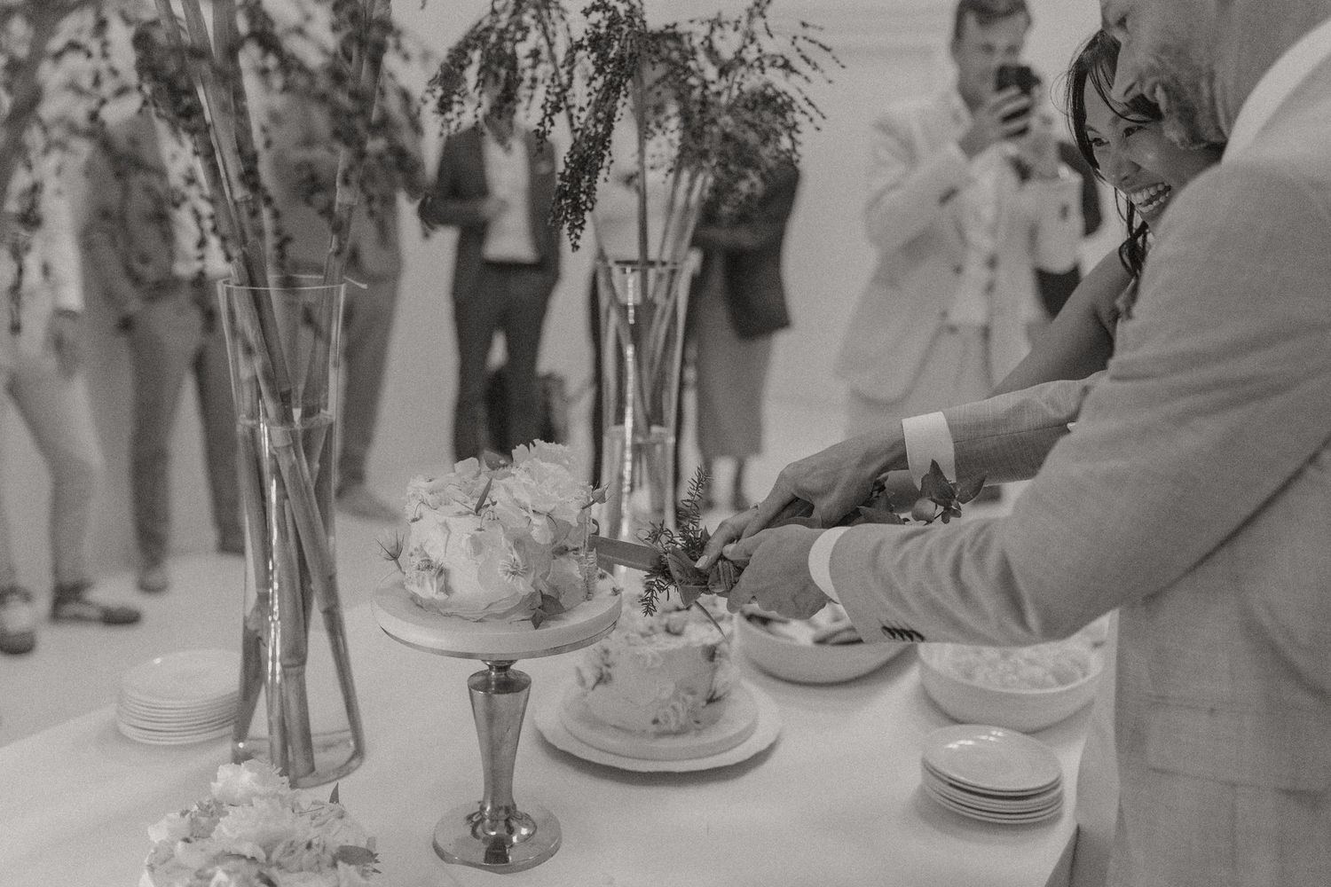 Allert and Lauren at Babylonstoren, documentary wedding photos capturing authentic celebrations.