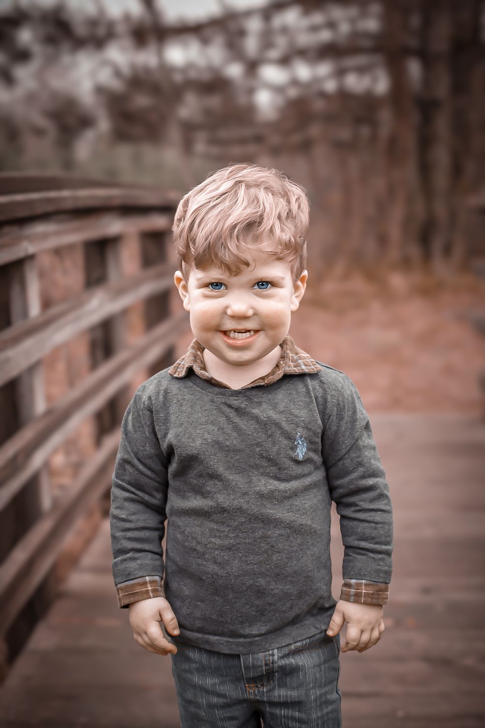 Family Portrait
Professional Photographer Janesville Wisconsin
outdoors
natural light photography
