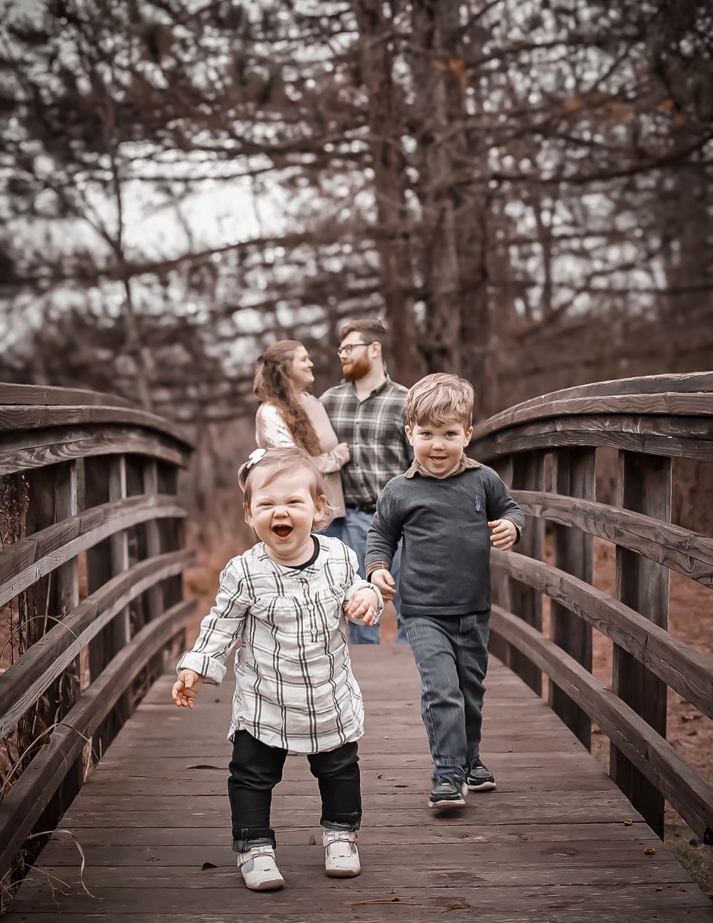 Family Portrait
Professional Photographer Janesville Wisconsin
outdoors
natural light photography
