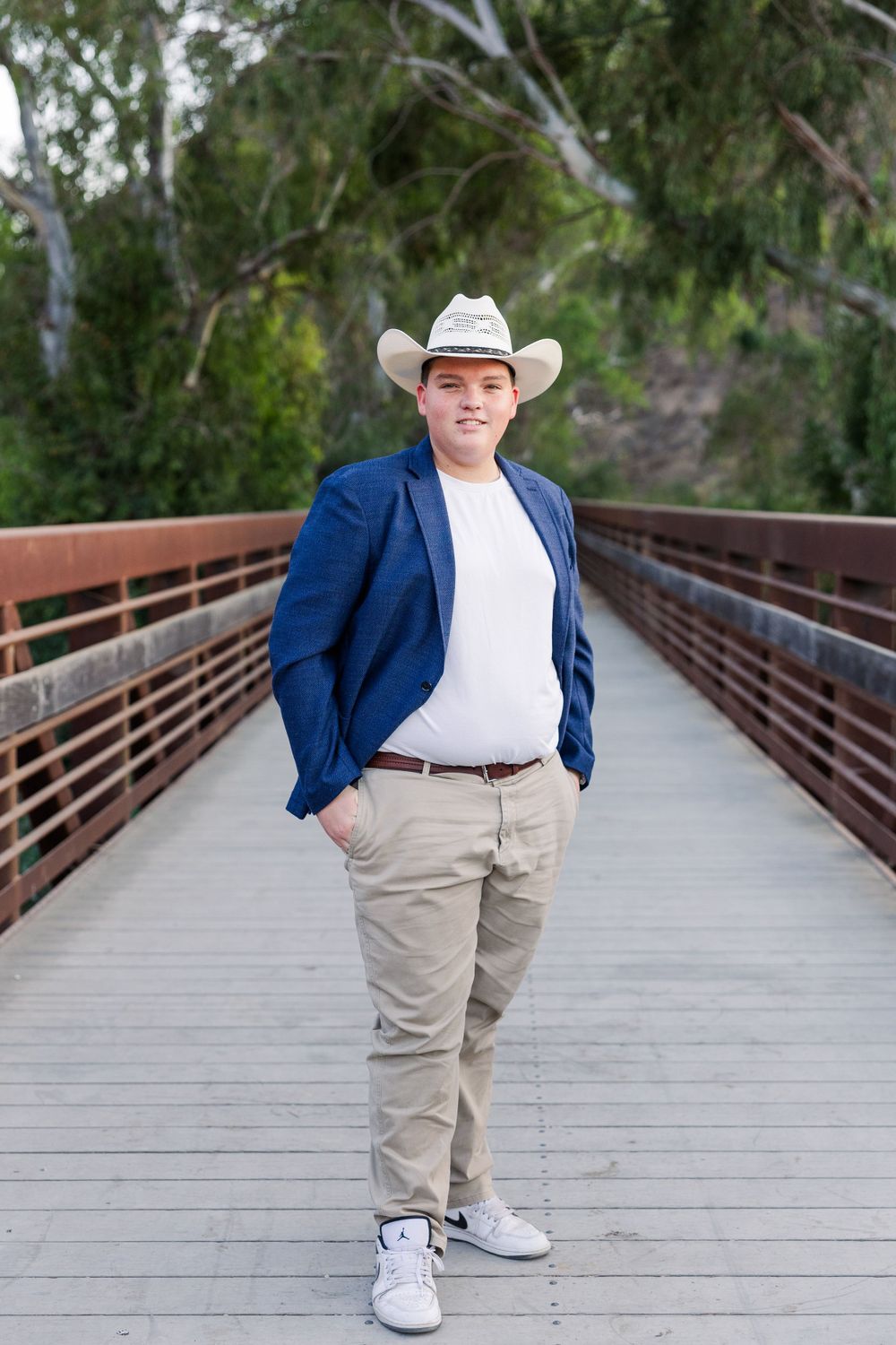 Easy family photos, Simi Valley family photographer, Fun outdoor photographer, Seasonal photographer, Photographers near me