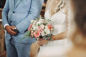 Fotograf za vencanje u crkvi Nemacka 
Wedding photographer in church on the wedding day Traunreut Germany
Bride and groom church atmosphere