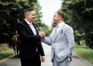 Fotograf za vencanje
Wedding photographer party on the wedding day Traunreut Germany
Wedding session
Groom and best man