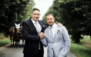 Fotograf za vencanje
Wedding photographer party on the wedding day Traunreut Germany
Wedding session
Groom and best man
