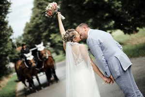 Fotograf za vencanje
Wedding photographer party on the wedding day Traunreut Germany
Wedding session
horse-drawn carriage