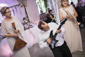 Fotograf za vencanje
Wedding photographer party on the wedding day Traunreut Germany
Wedding dance party