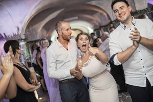 Fotograf za vencanje
Wedding photographer party on the wedding day Traunreut Germany
Wedding dance