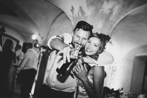 Fotograf za vencanje
Wedding photographer party on the wedding day Traunreut Germany
