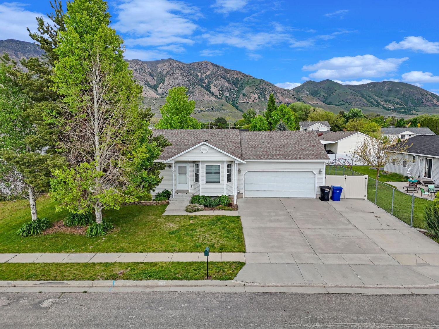 Slate Media is the best real estate photographer in Northern Utah. Offering full service.