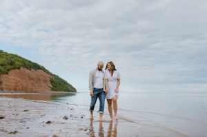 Blomidon Provincial Park Annapolis Valley Engagement Session - Nova Scotia Photographer, Charlotte Buckle Photography