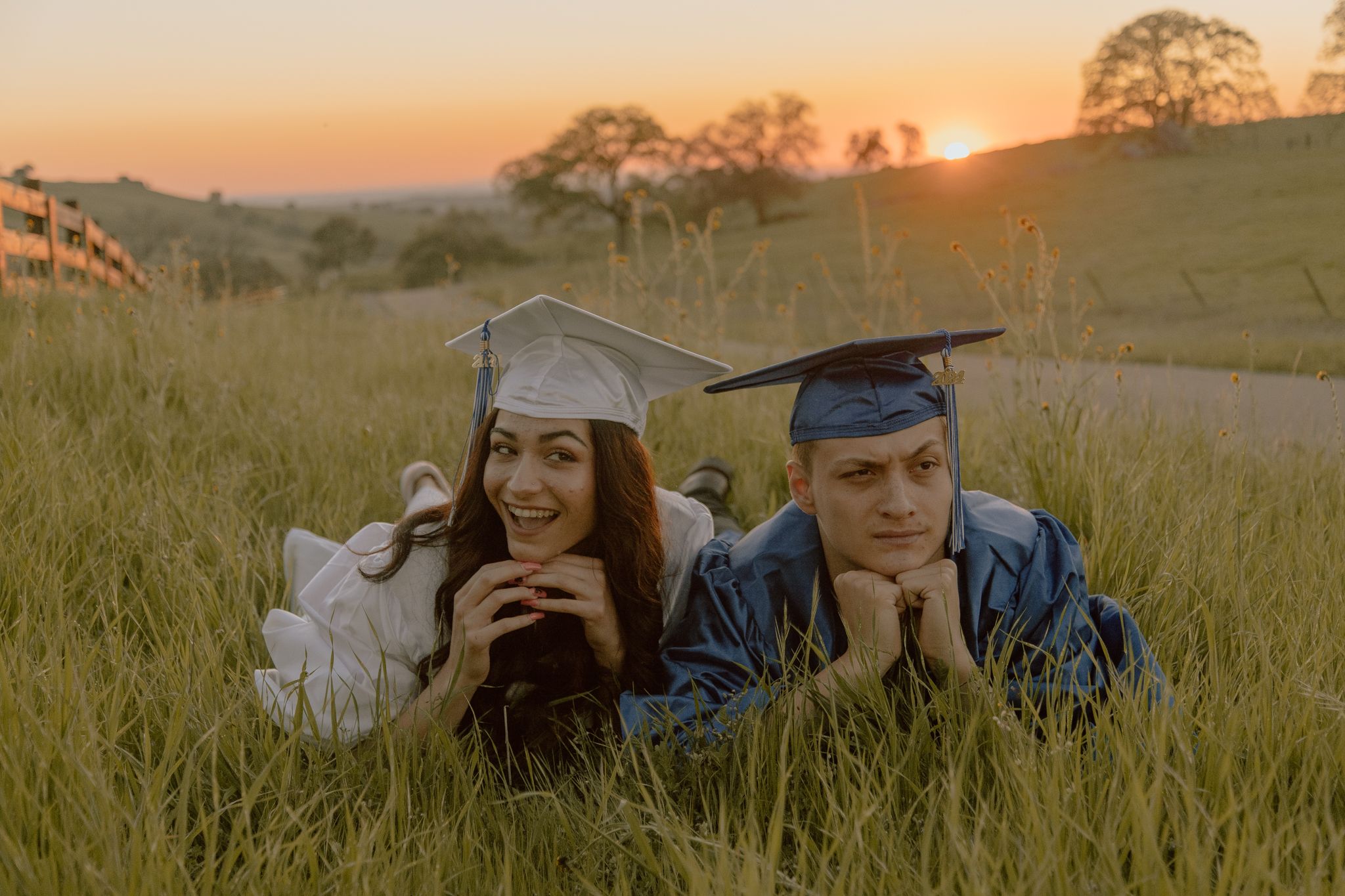 sibling senior portraits