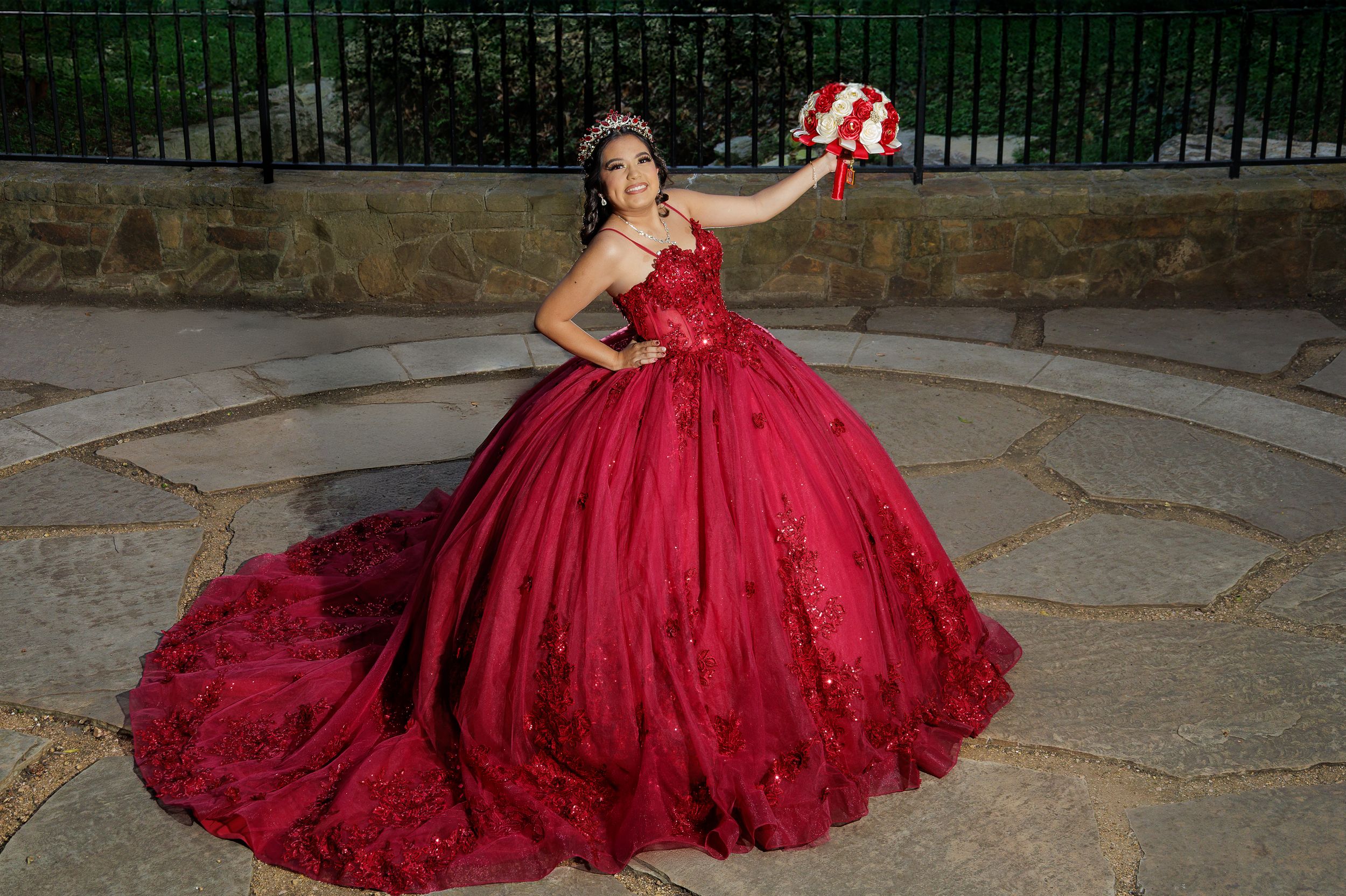 Dallas photography and video for Quinceañeras
 - R & R Marcelo DFW
