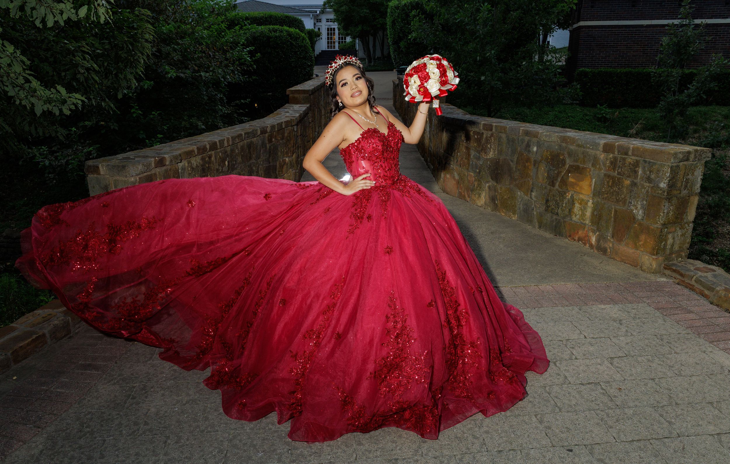 Dallas photography and video for Quinceañeras
 - R & R Marcelo DFW