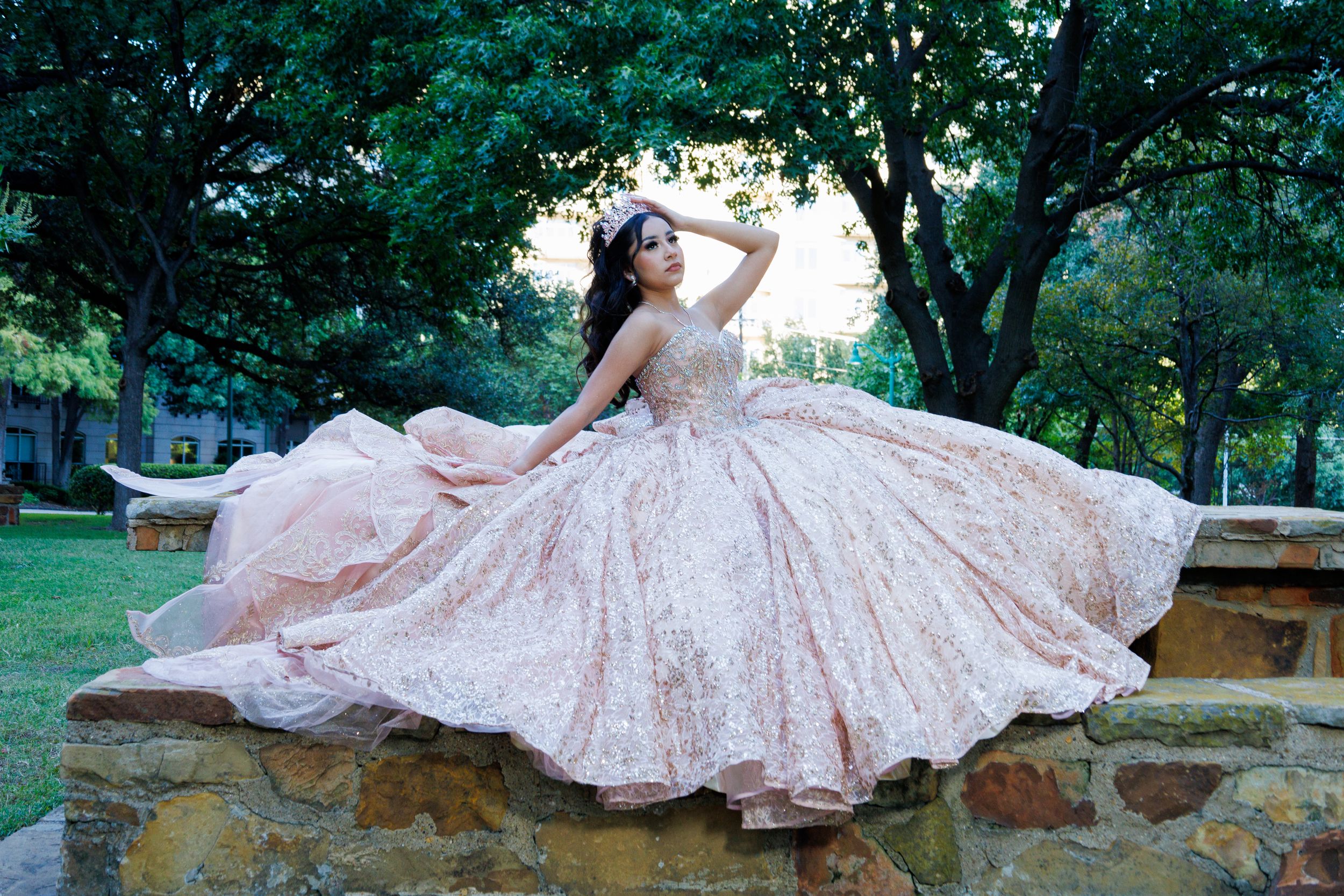Dallas photography and video for Quinceañeras
 - R & R Marcelo DFW