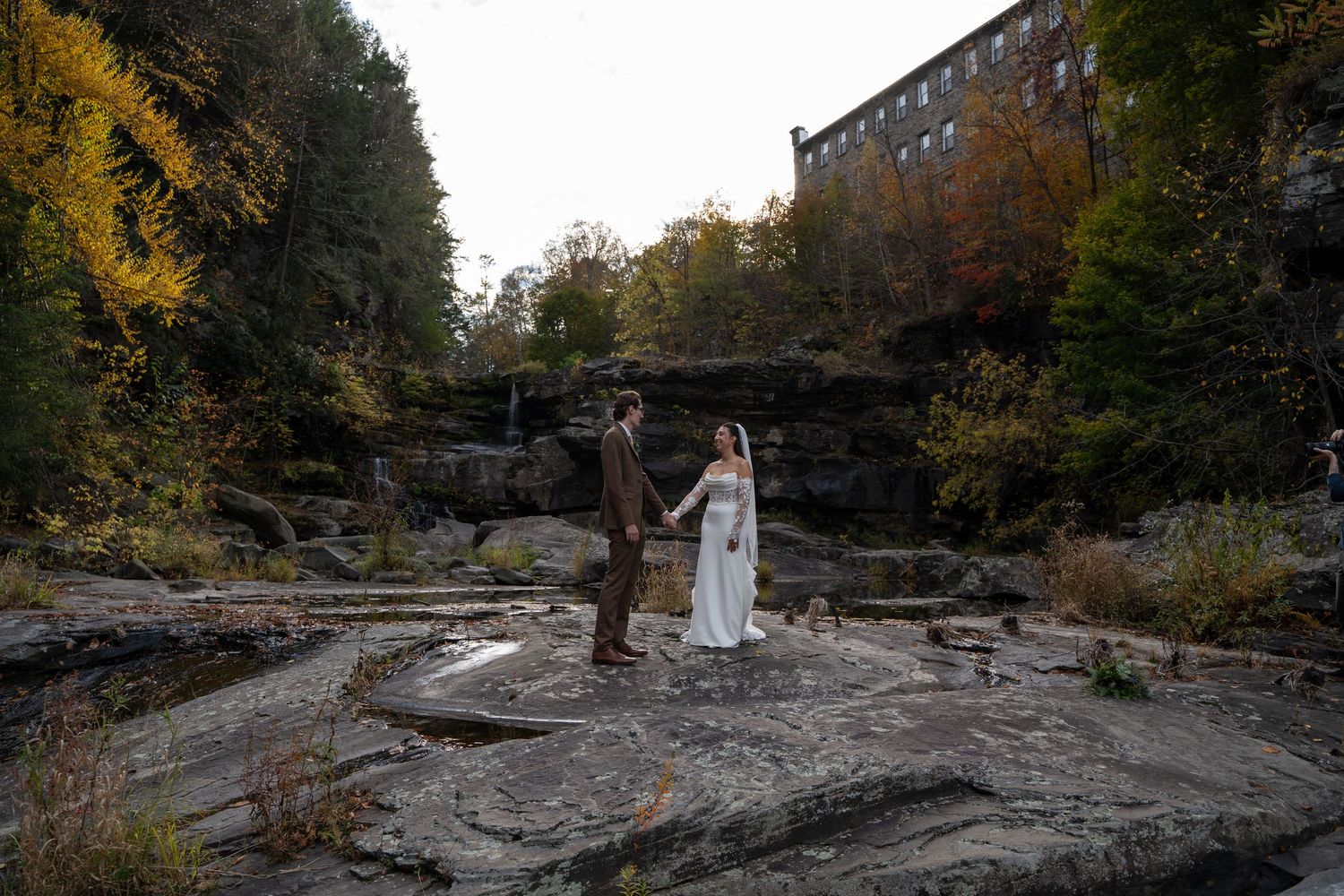Intimate destination wedding on the Pocono's moutians in Pennsylvania captured by a destination wedding photographer