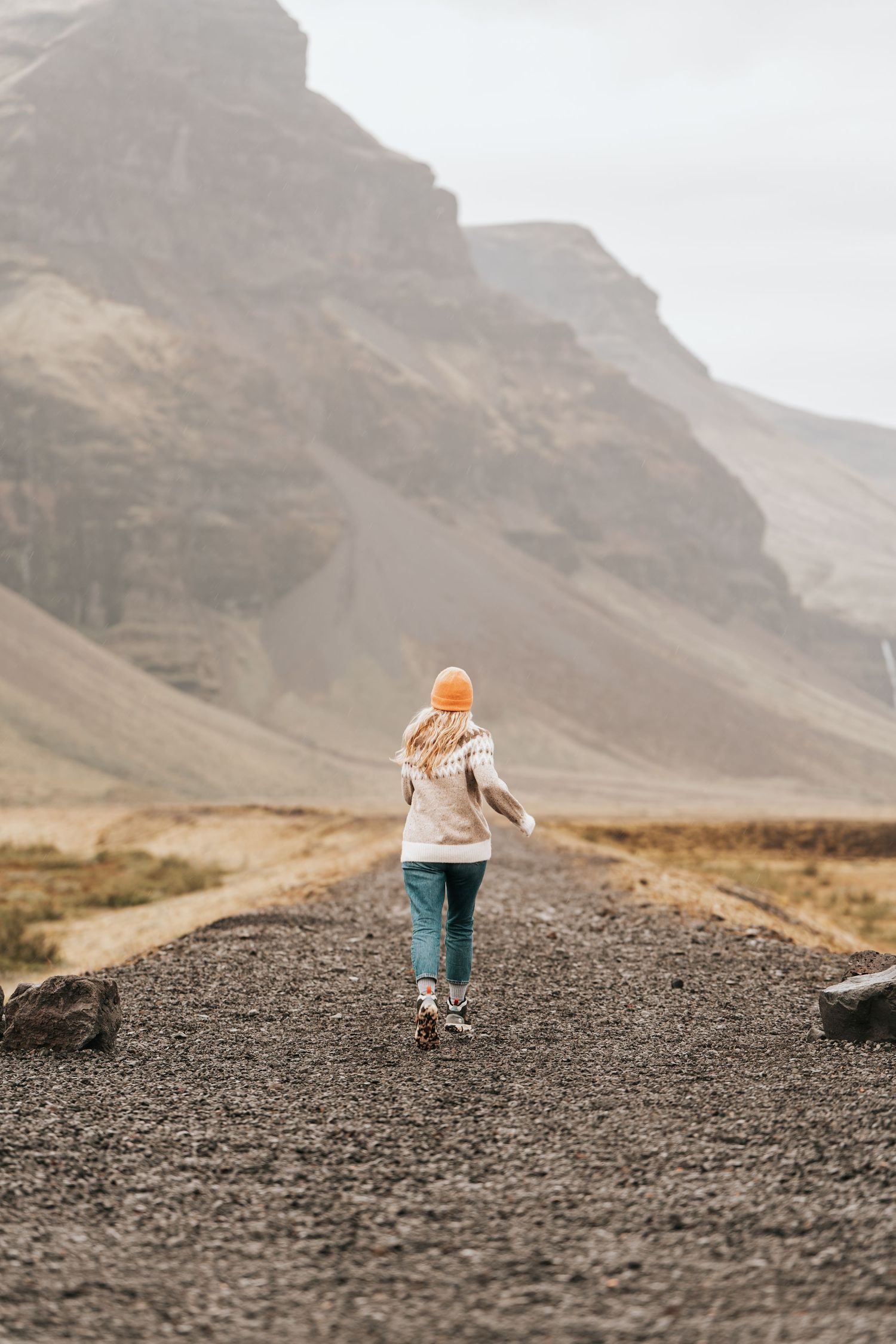 EIVA Photography portrait wedding photography Iceland girl running