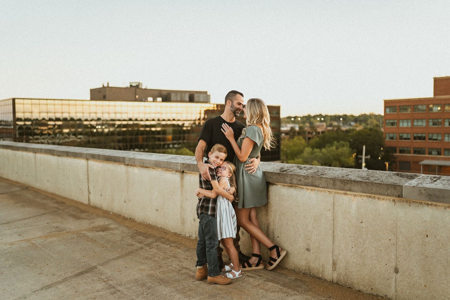 Battle Creek, Kalamazoo family photographer. Rooftop views. Downtown Battle Creek