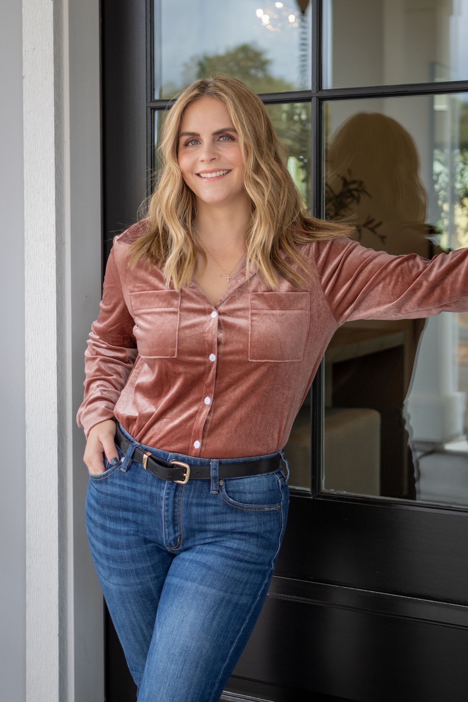 Lifestyle pic - realtor