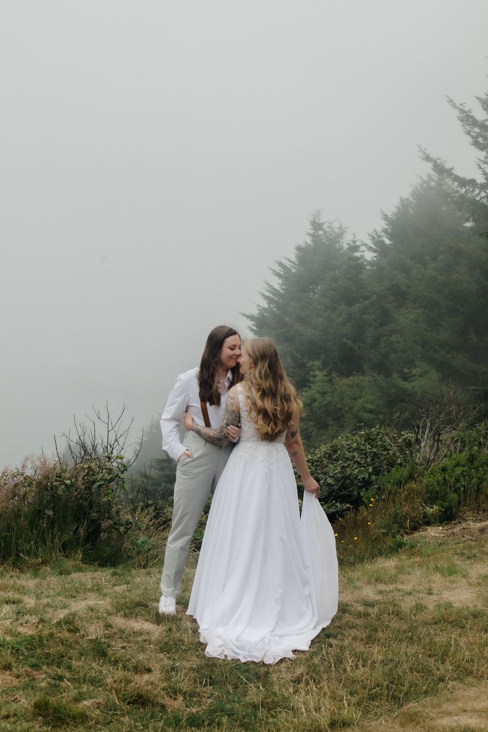 An Oregon Coast elopement in the Samuel H Boardman Scenic Corridor on a foggy evening