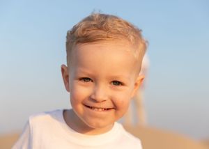 Carlene Thurston Photography - desert family photoshoot in Dubai