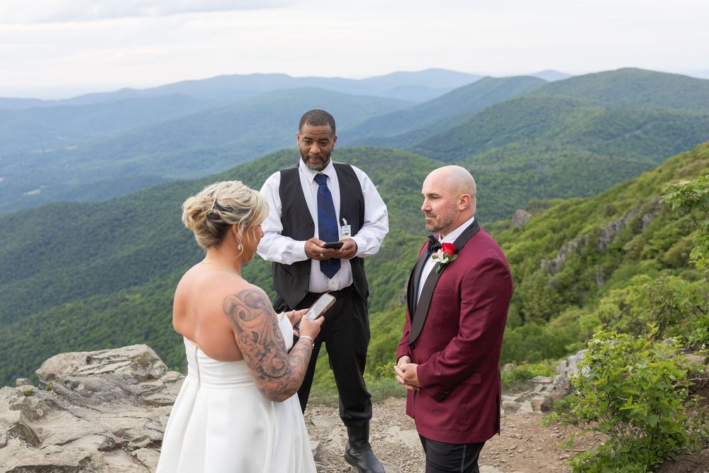 Stony Man elopement ceremony overlooking the Shenandoah Valley