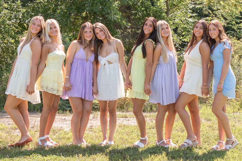 Senior best friends posing of a photo in Strongsville.
