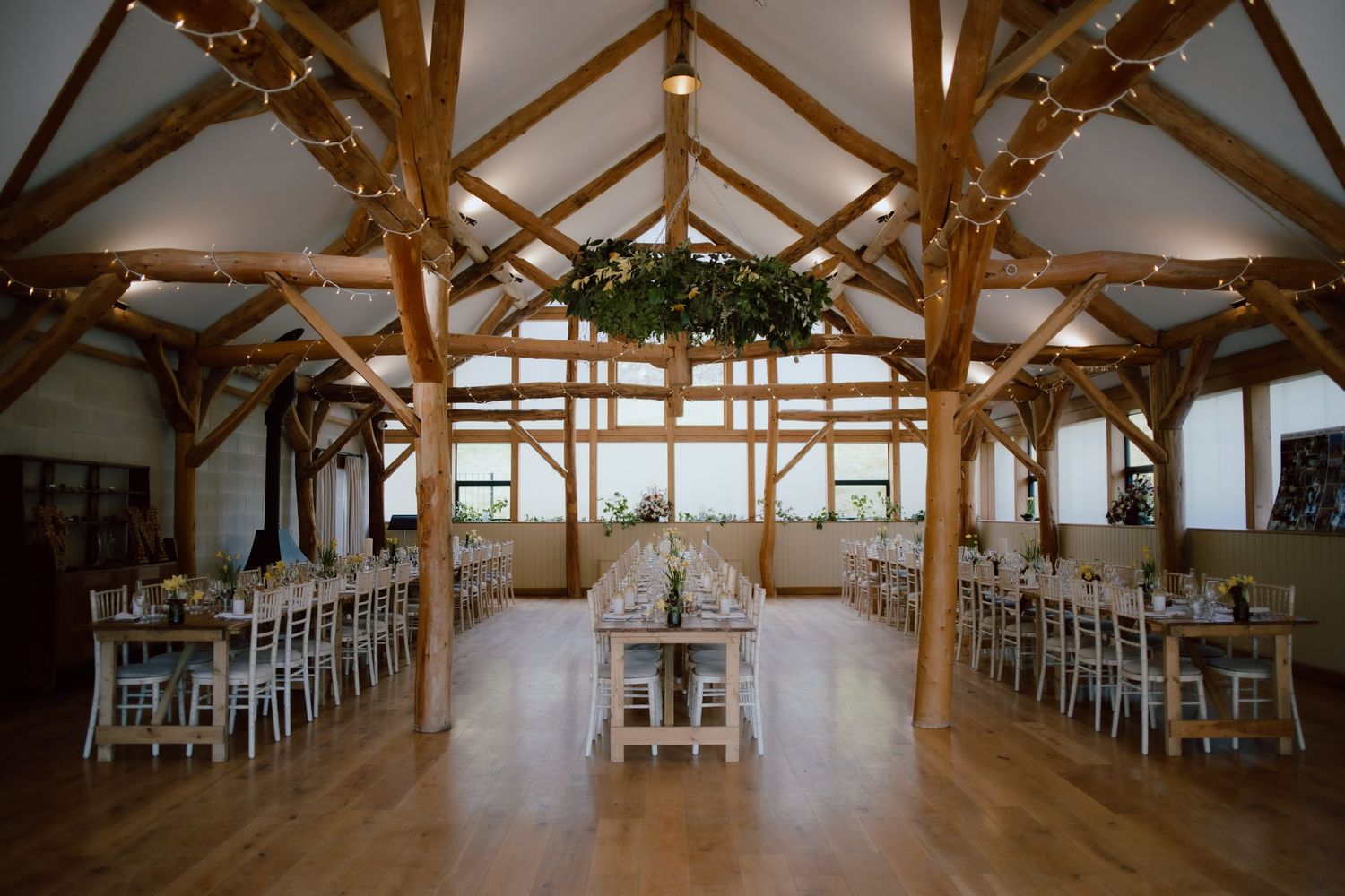 Natural wedding photography at Owlpen Manor in the Cotswolds.