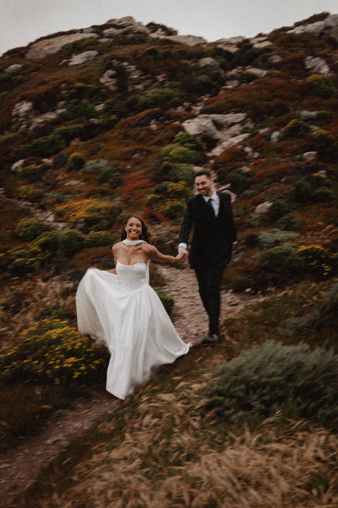 2026 Wedding Photo Trends bride and groom photos with motion