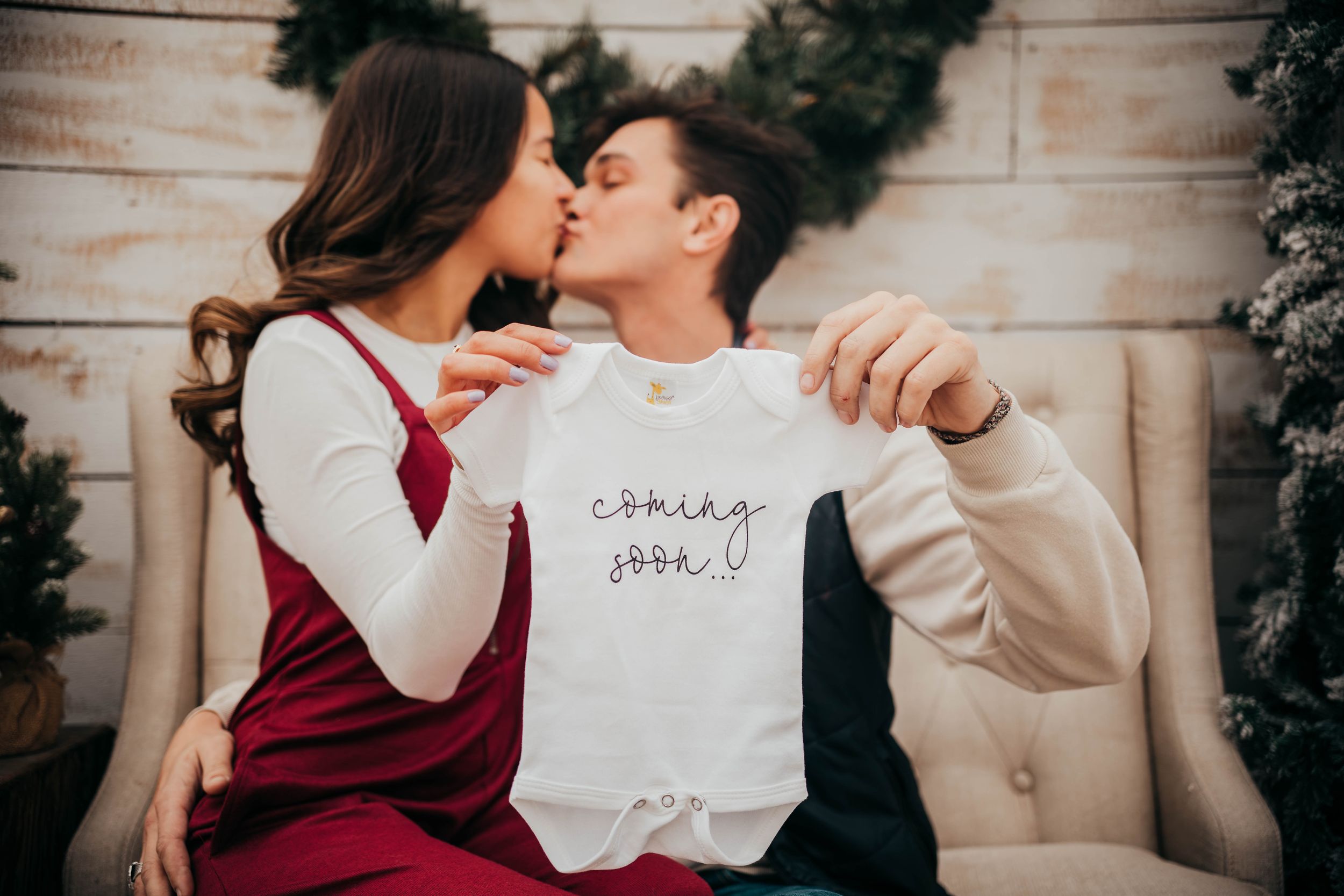 maternity photoshoot in Michigan