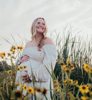 maternity photoshoot in Michigan