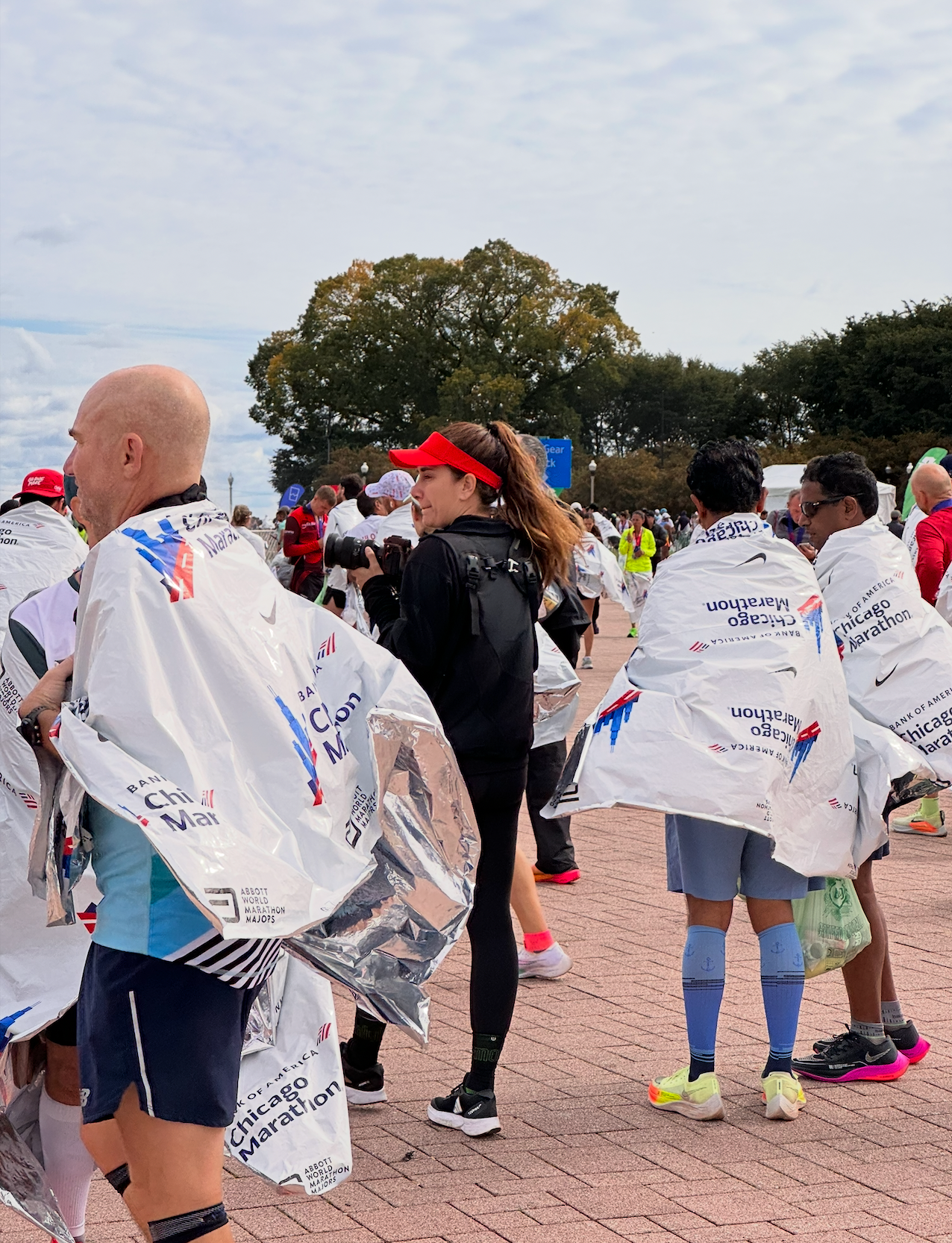 Elva Villarreal, sports photographer working on Chicago Marathon