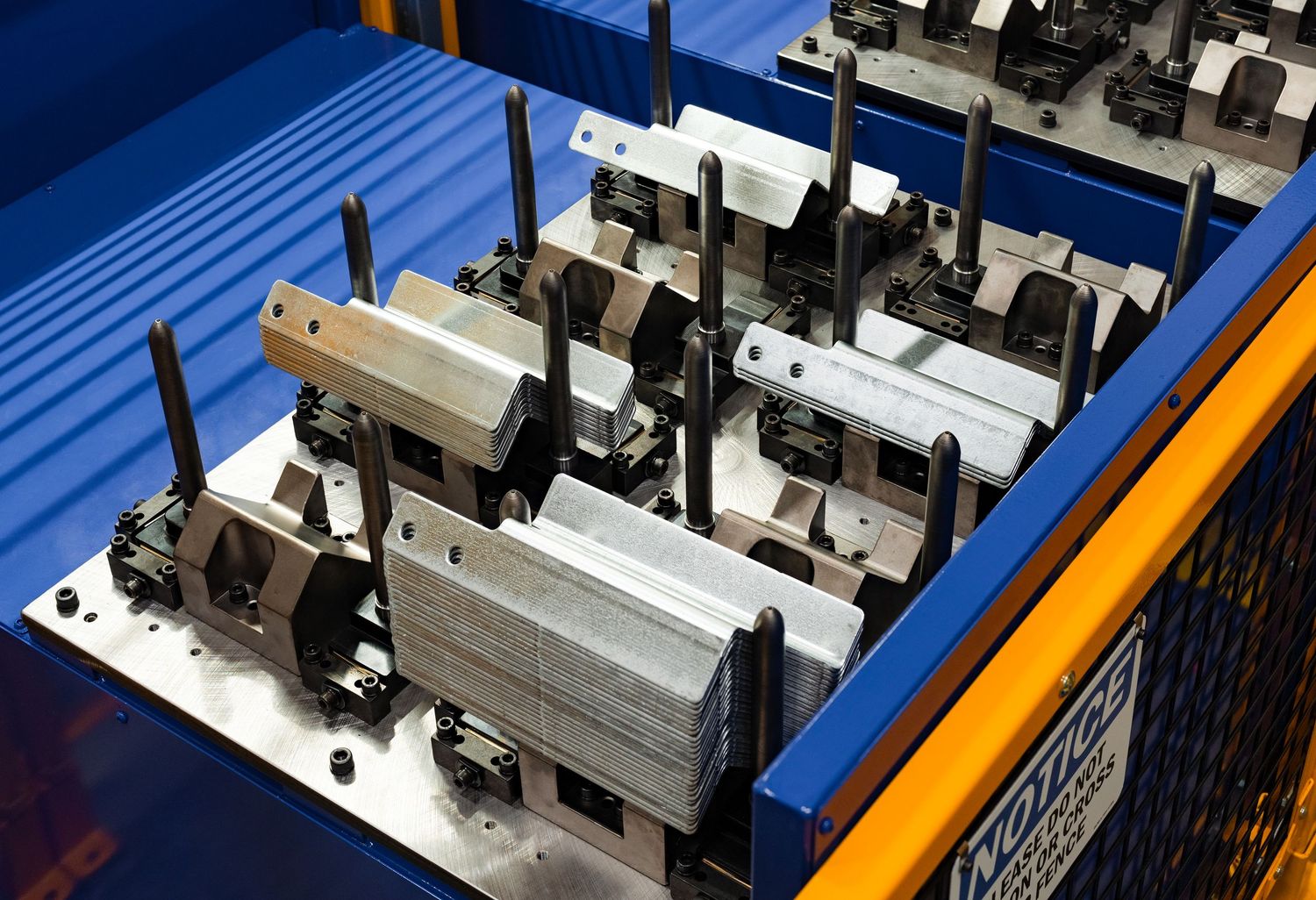 Metro Detroit Commercial Photographer captures robotic tooling in manufacturing.