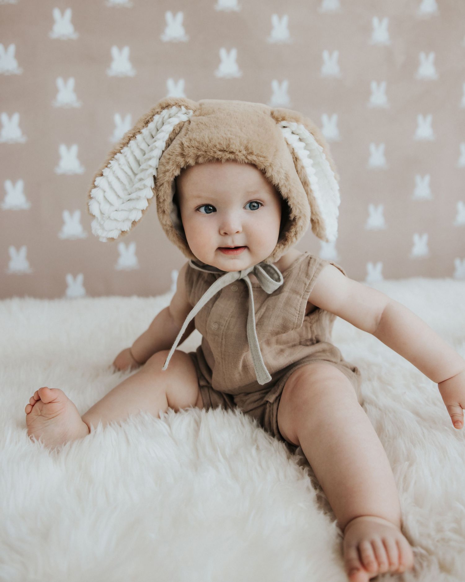 easter photo session, easter photo shoot, easter pics, easter photos, easter mini session, easter baby photos, bunny baby pics, bunny themed