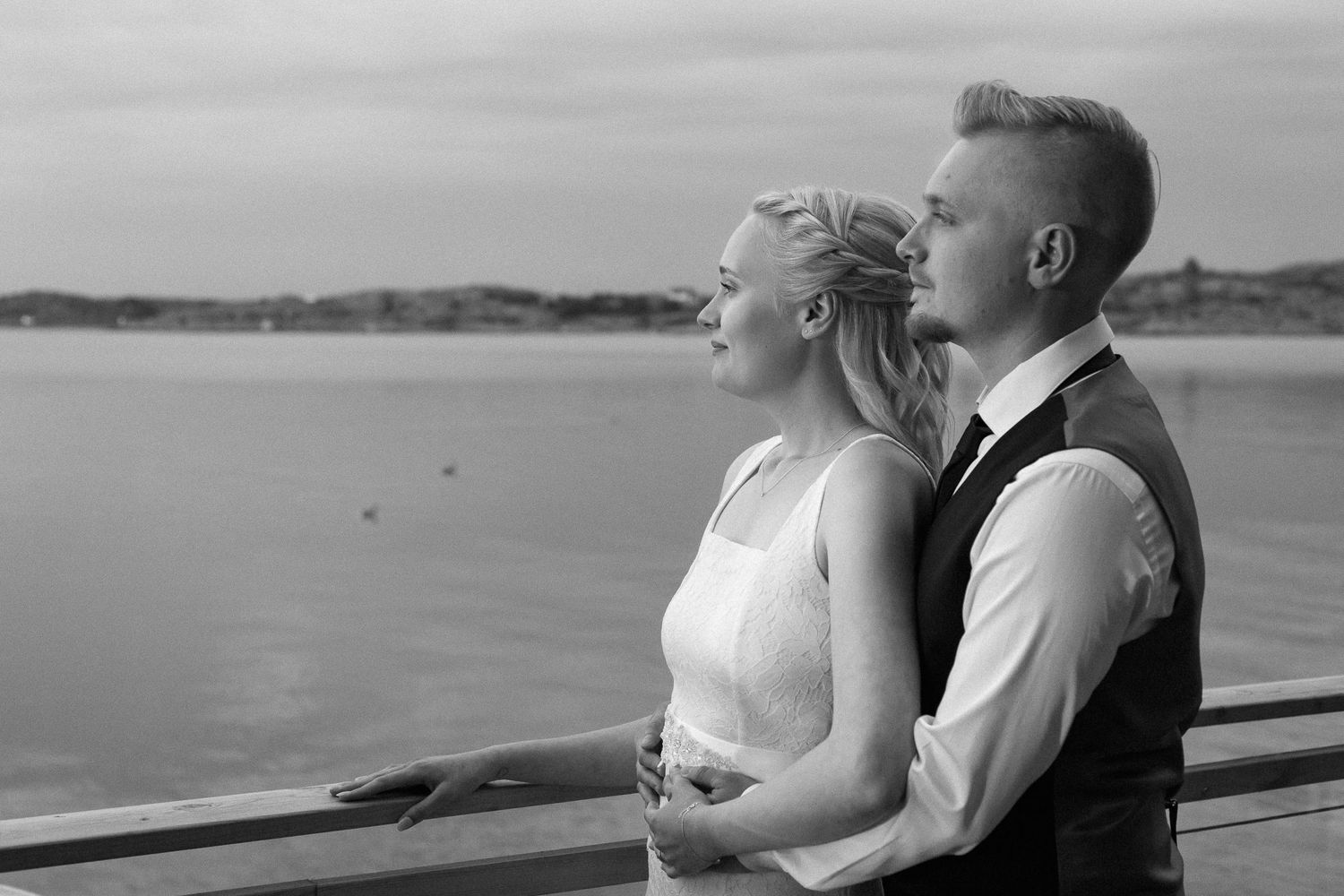 Professionell bröllopsfotograf i Göteborg Naturlig sommarbröllops bröllopsfotografering i Göteborgs vackra skärgård av Forsling Foto