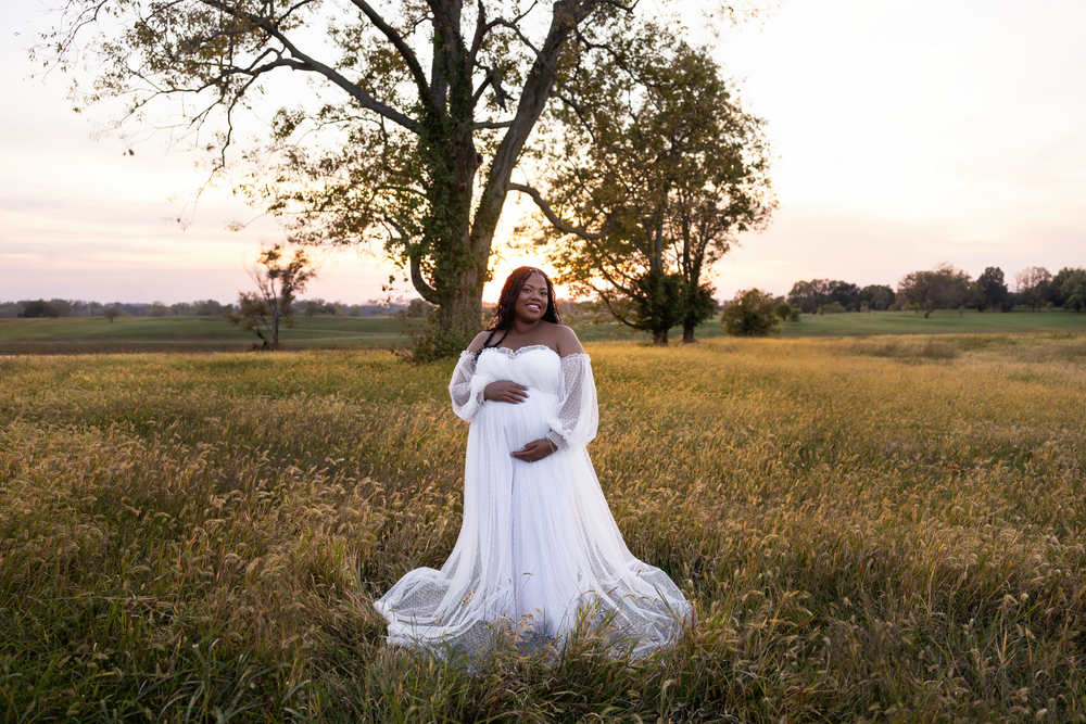 maternity Photographer
Maternity photography Kentucky Photographer
Richmond Kentucky 
Lexington kentucky cake smash newborn maternity