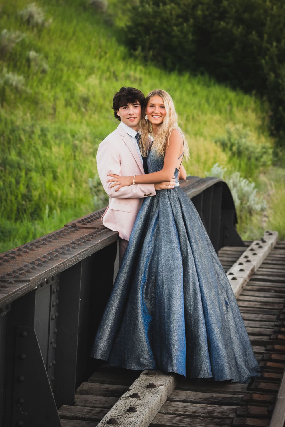 Photography Medicine Hat, Grad Photography Medicine Hat, Family Photos, Wedding Photos, Elkwater Family photos, Medicine Hat Photography,