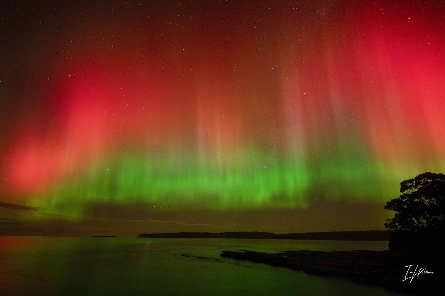 Aurora Australis, Tasmania, 11 May 2024