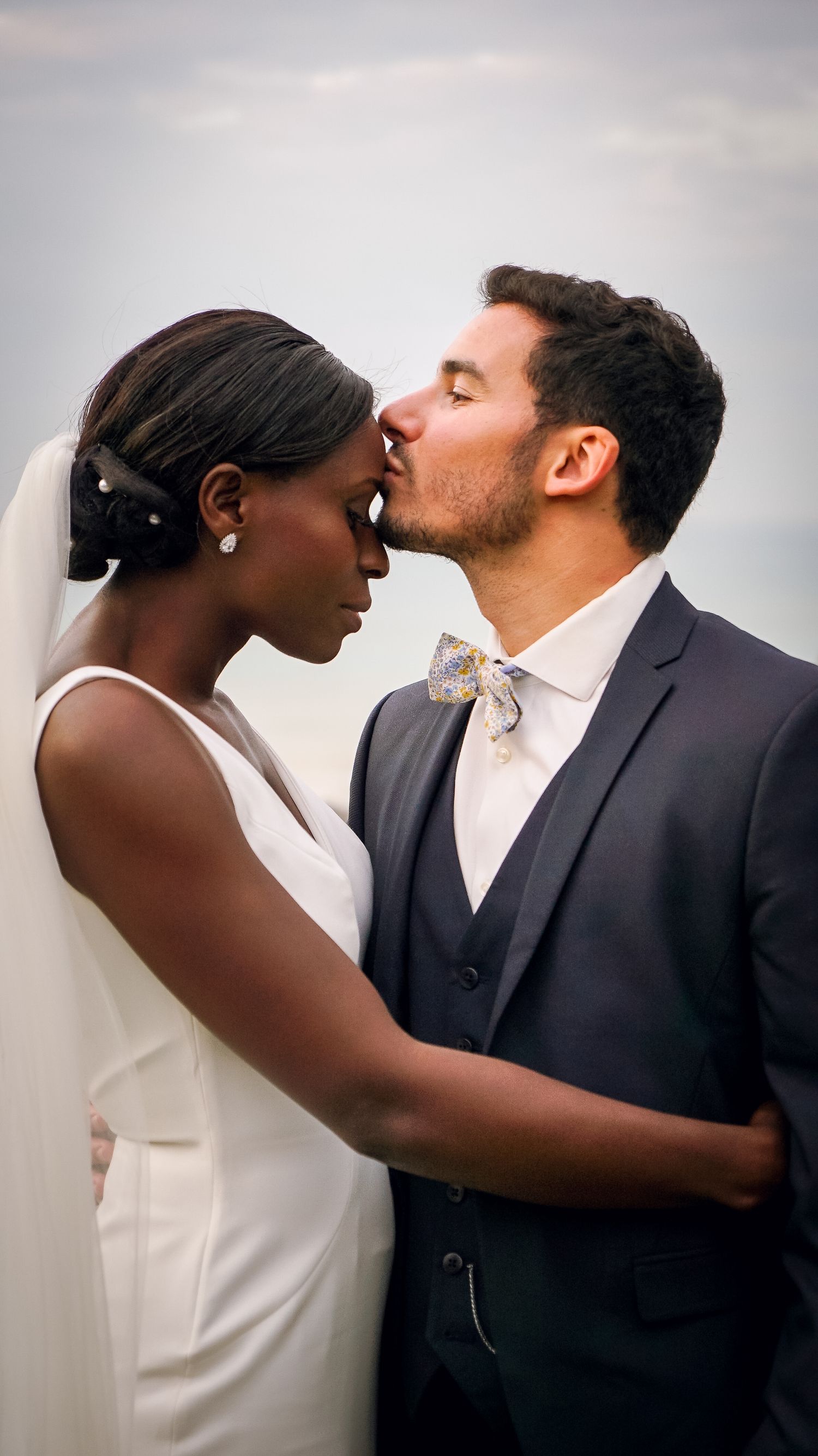 Photo de mariage, couple photographié par Chloé Cabanes