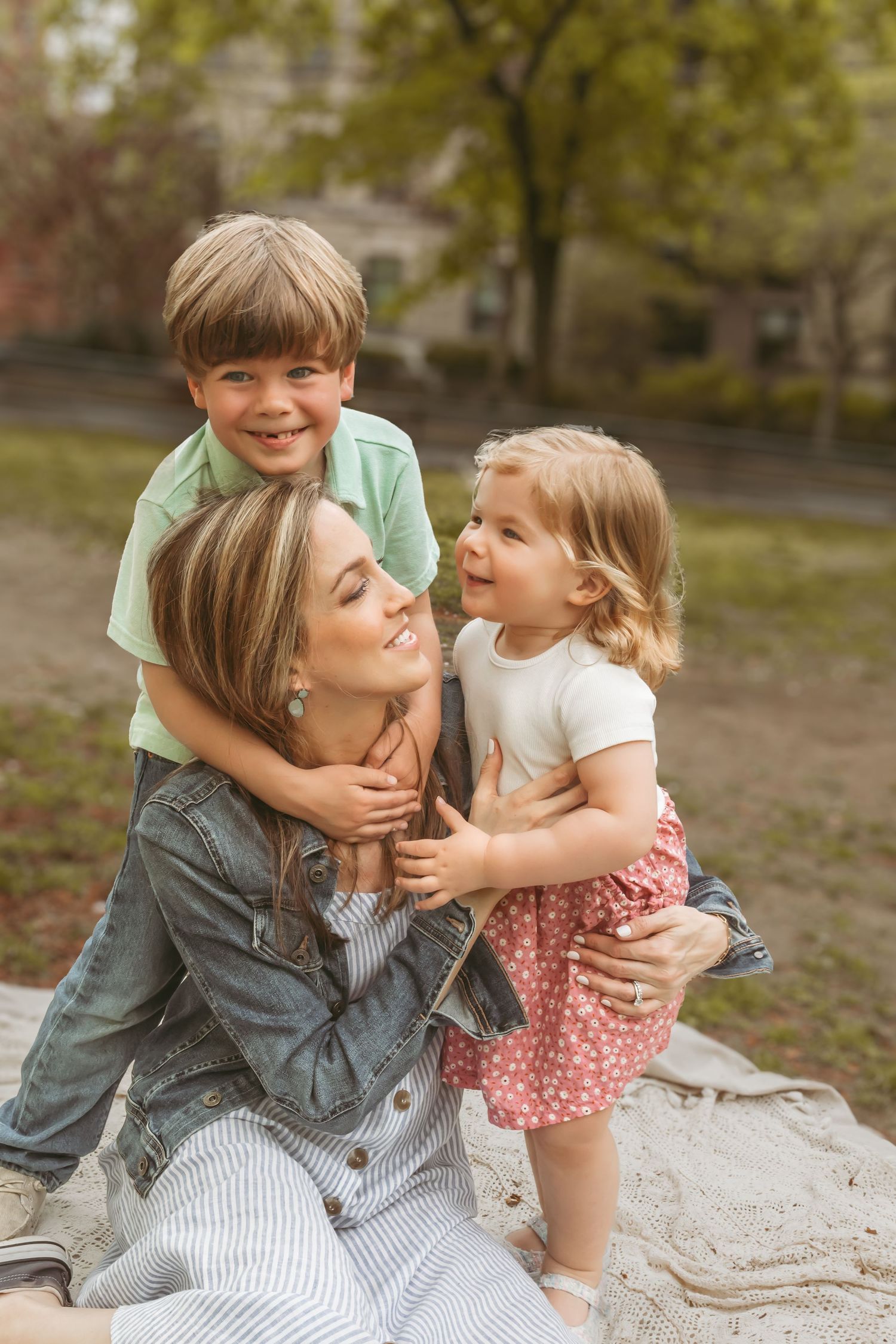 Lifestyle family photographer in Hoboken, NJ