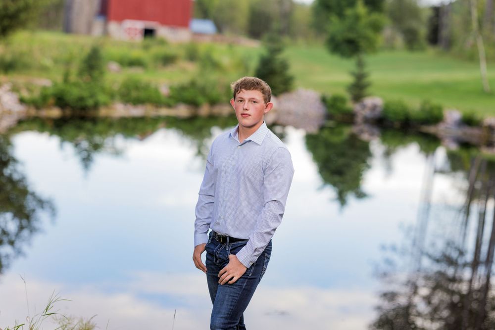 Senior portrait. Central Wisconsin portrait Photographer. Portraits, feature your sport or hobby in your Senior photos