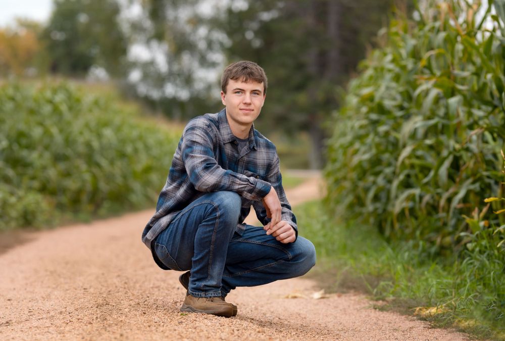 Seniors, Central WI photography. corn filed, Senior guy, summer in Wisconsin