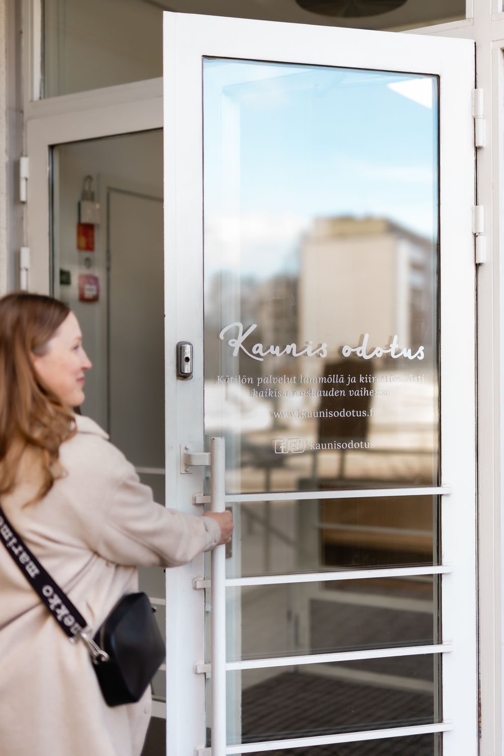 yrityskuvaus jyväskylä, ammattimaiset henkilökuvat ja tuotekuvat, sisustuskuvaus, asuntokuvaus, brändikuvaus
