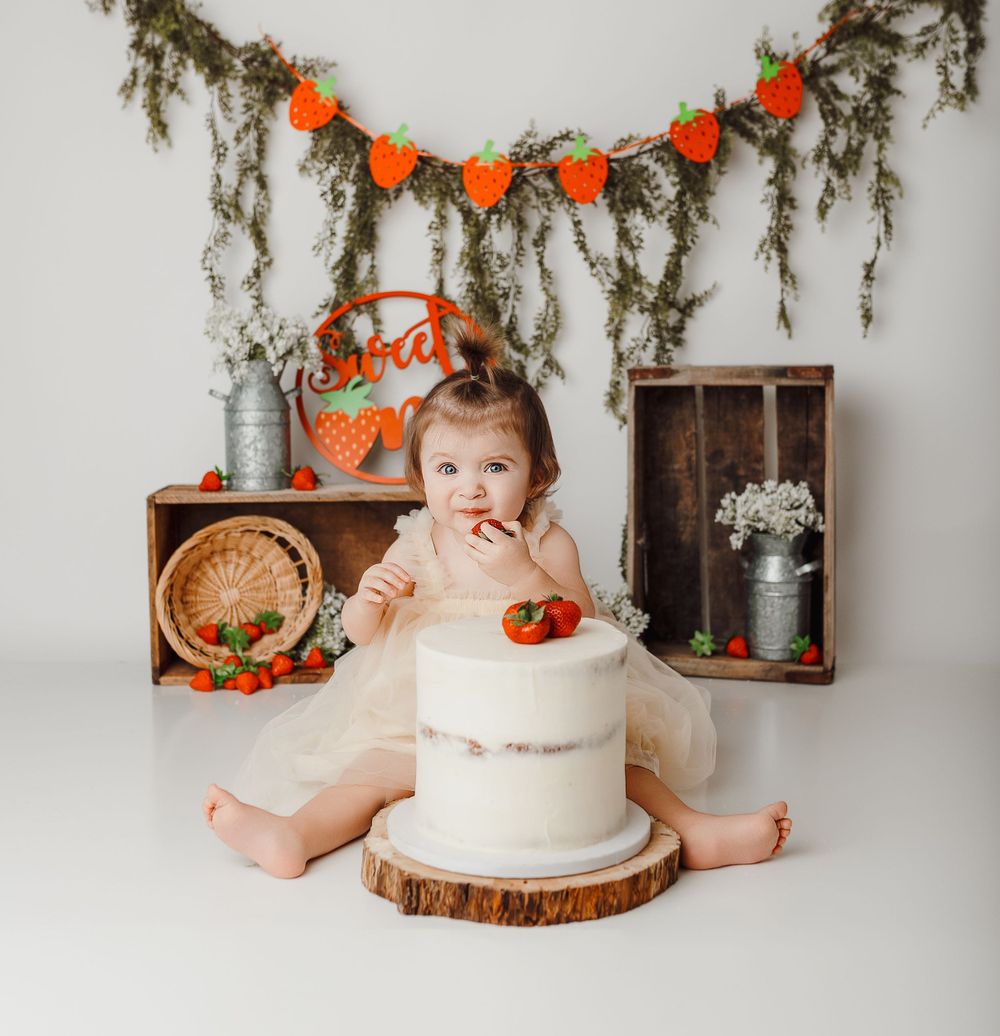 Minford Ohio Cake Smash Photography | Minford Ohio Newborn | Minford Ohio Photographer | Bailey's Photography