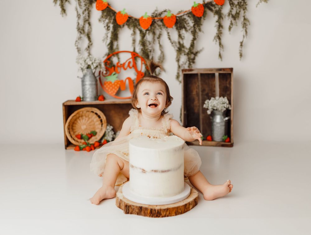Minford Ohio Cake Smash Photography | Minford Ohio Newborn | Minford Ohio Photographer | Bailey's Photography