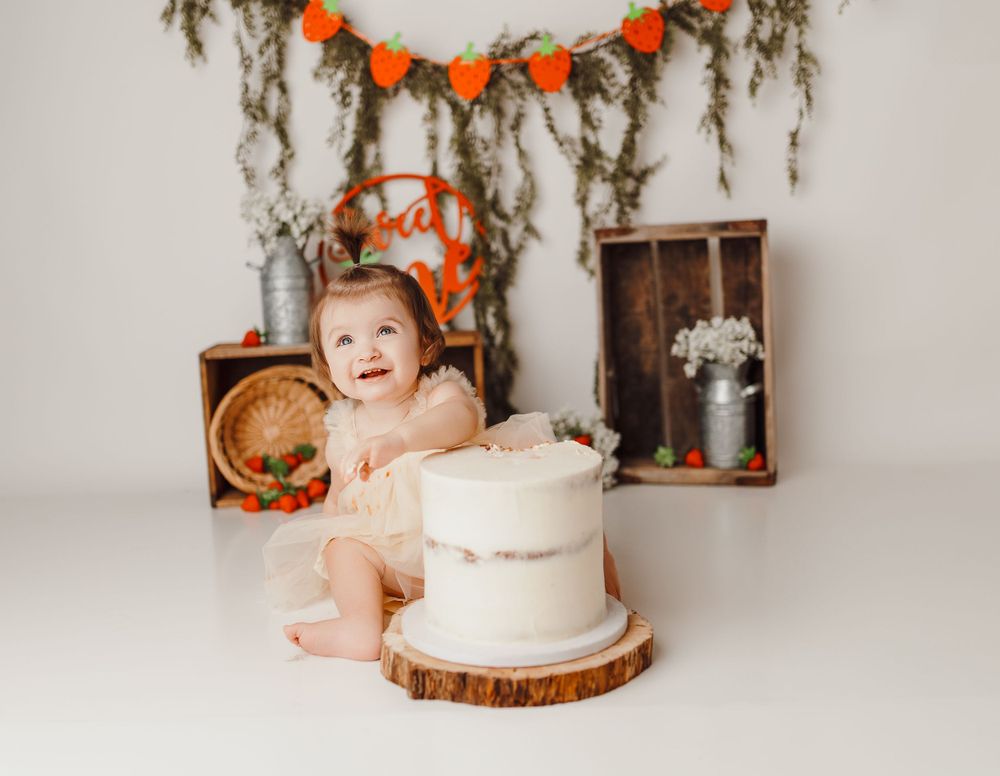 Minford Ohio Cake Smash Photography | Minford Ohio Newborn | Minford Ohio Photographer | Bailey's Photography