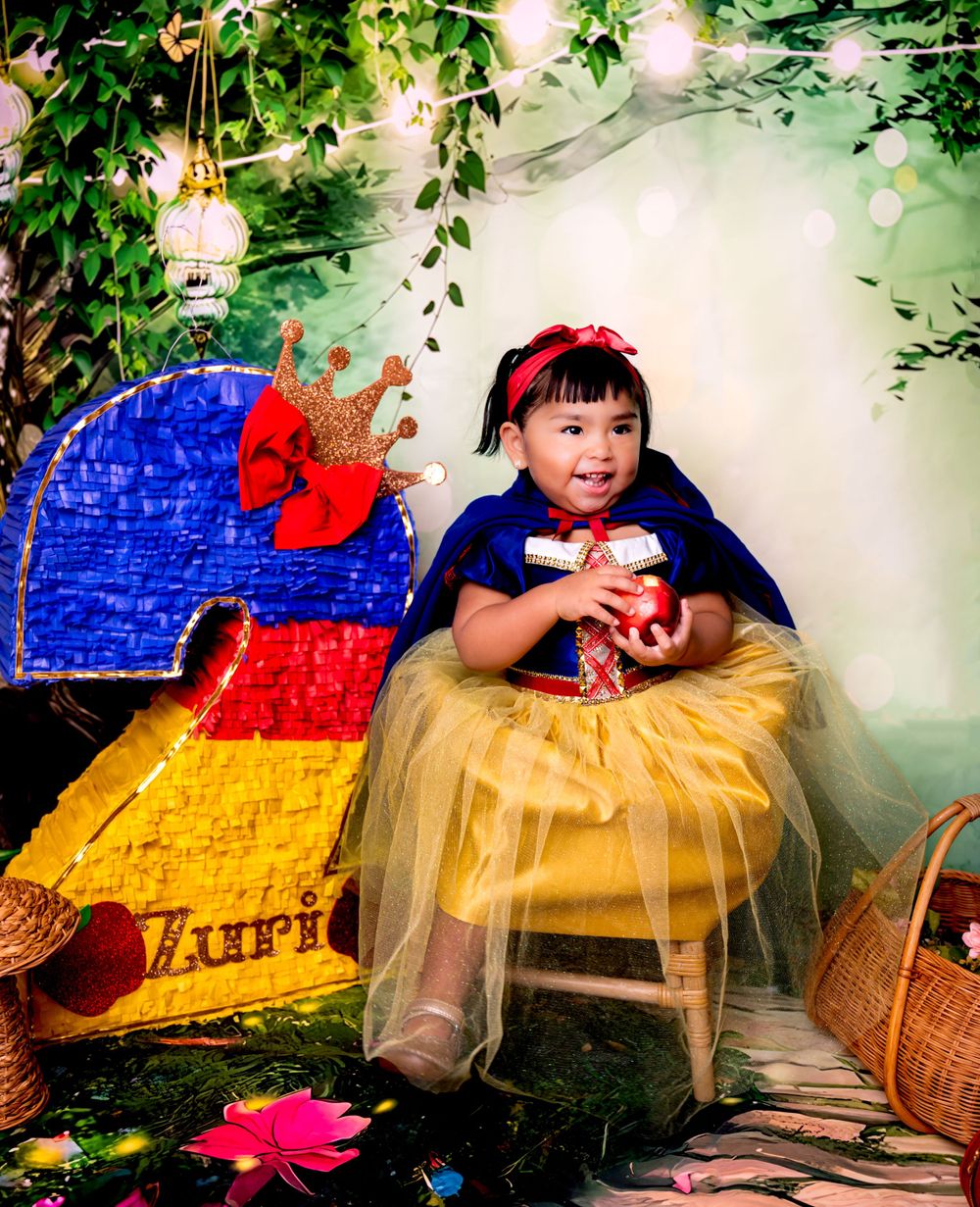 Make your little one’s milestone unforgettable with a fun & vibrant cake smash session by Juve Photography, serving Saint Paul- Minneapolis