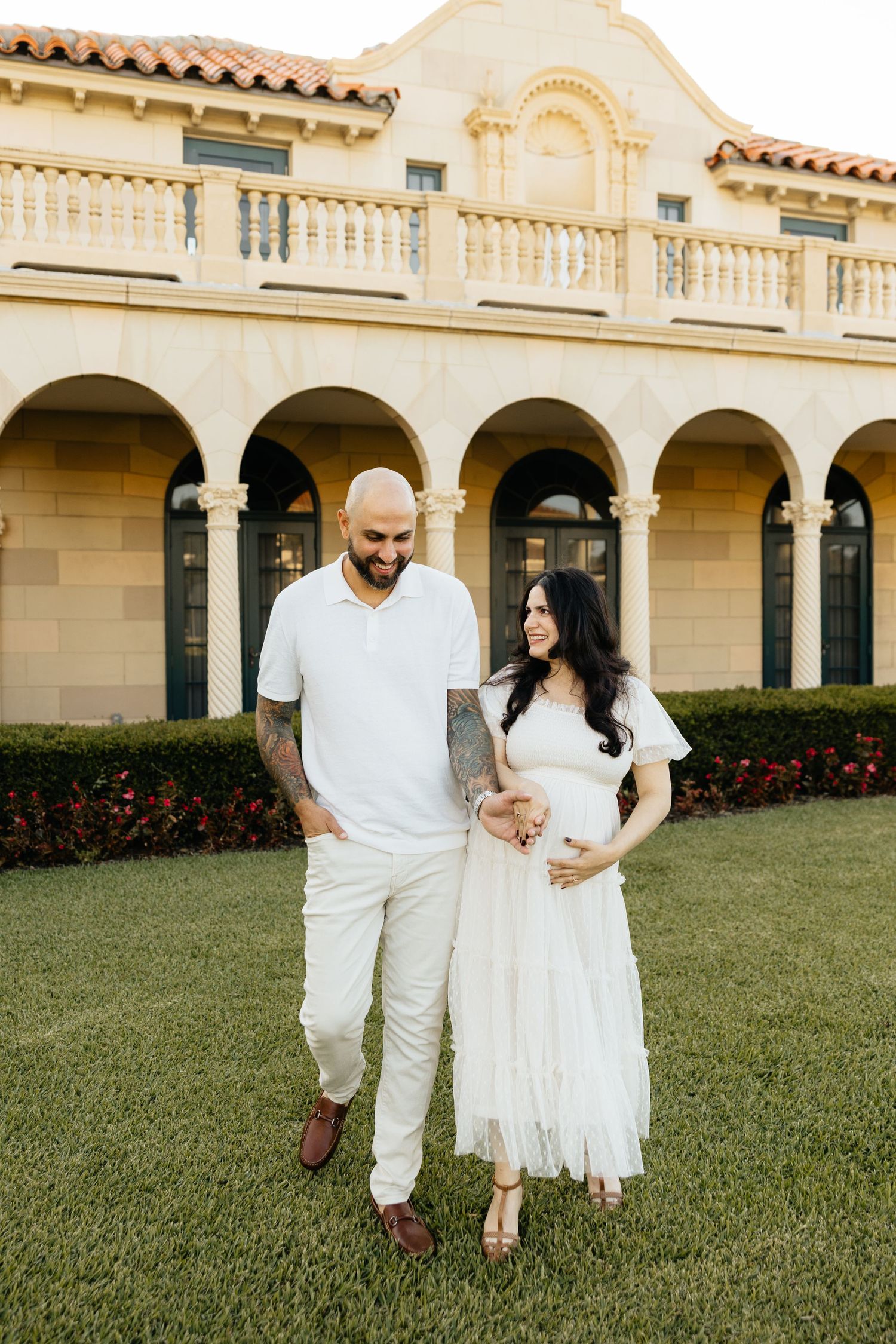 Maternity session with greenery in Florida. Jacksonville Family Photographer, Jacksonville Maternity Photographer - Lindsay McDow Photo