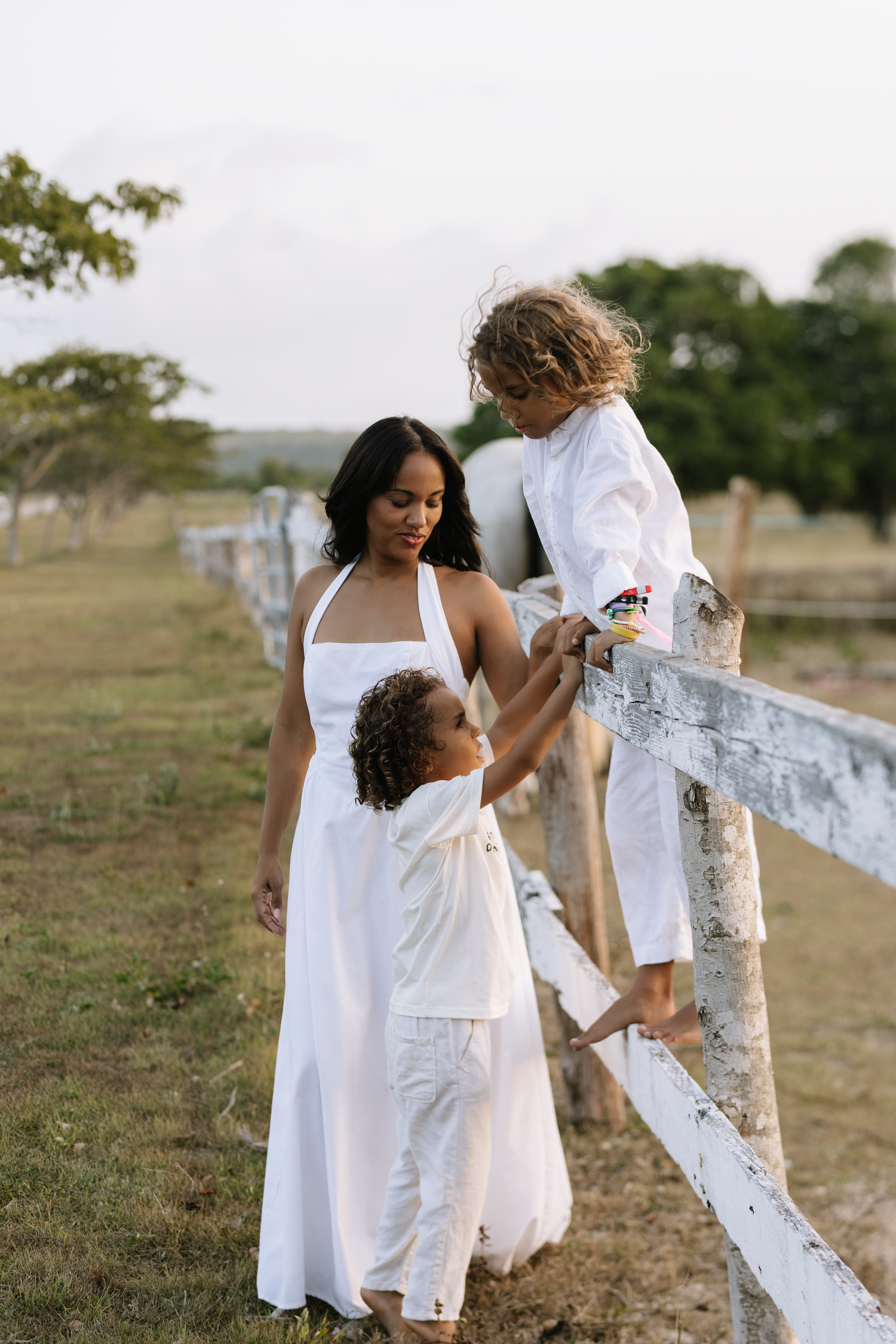 Family portraits in Punta Cana with clean composition and natural tones. Classic images that highlight connection and love.