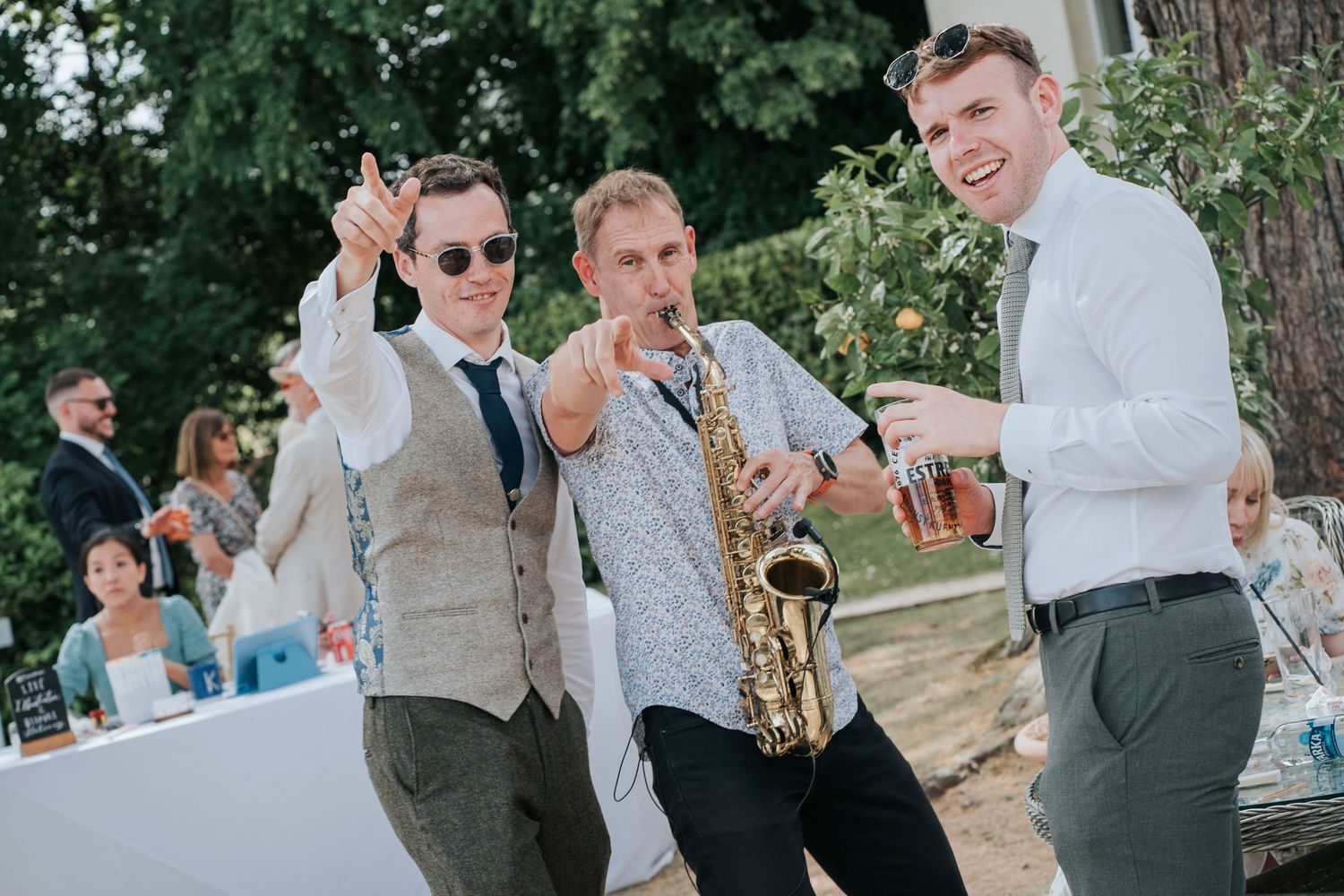 Enjoying music at Deer Park wedding venue
