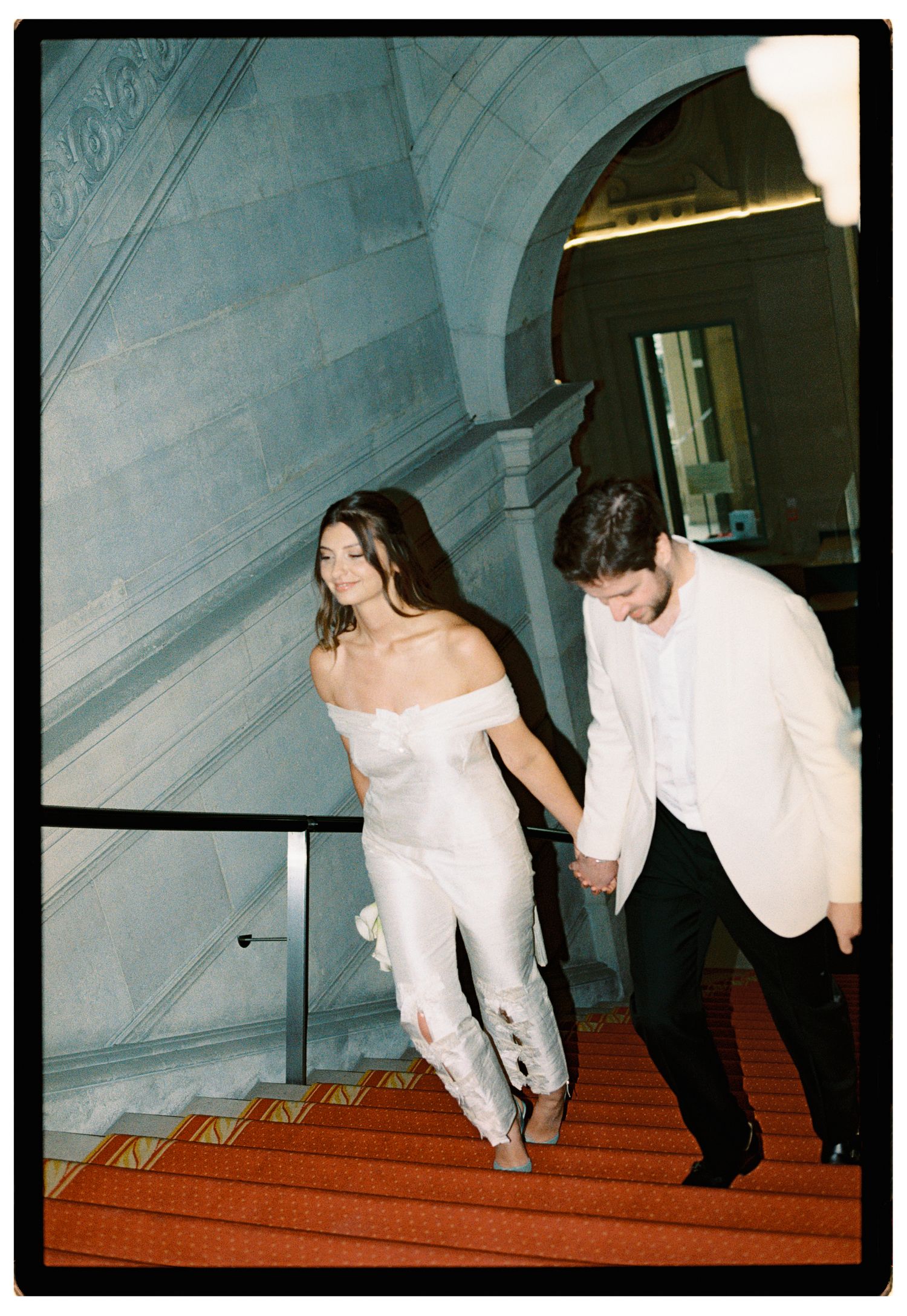 Paris civl wedding staircase photos, paris wedding photographer, paris civil wedding photographer, paris film wedding photographer, 35mm